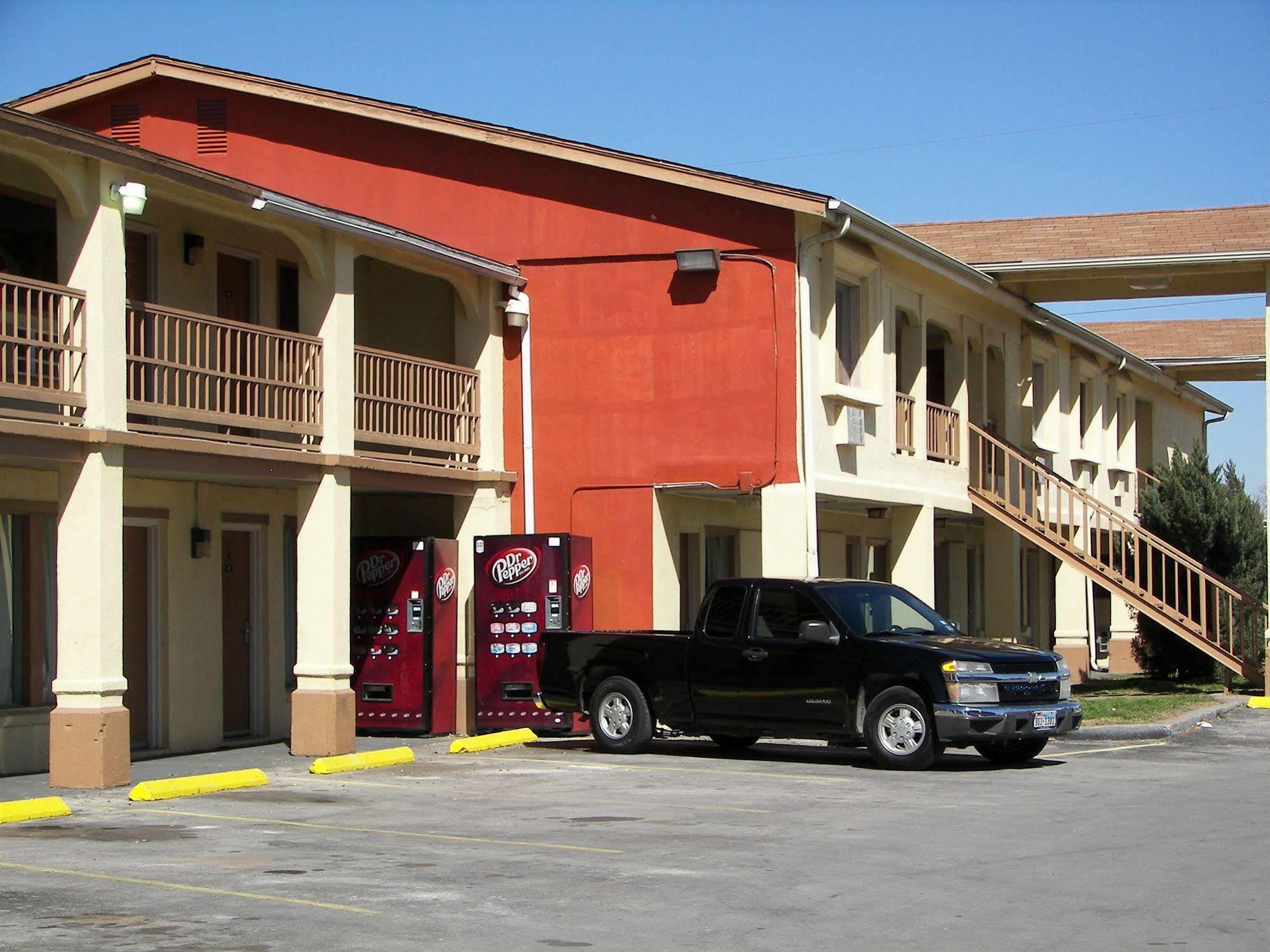 Quest Inn Weatherford Εξωτερικό φωτογραφία