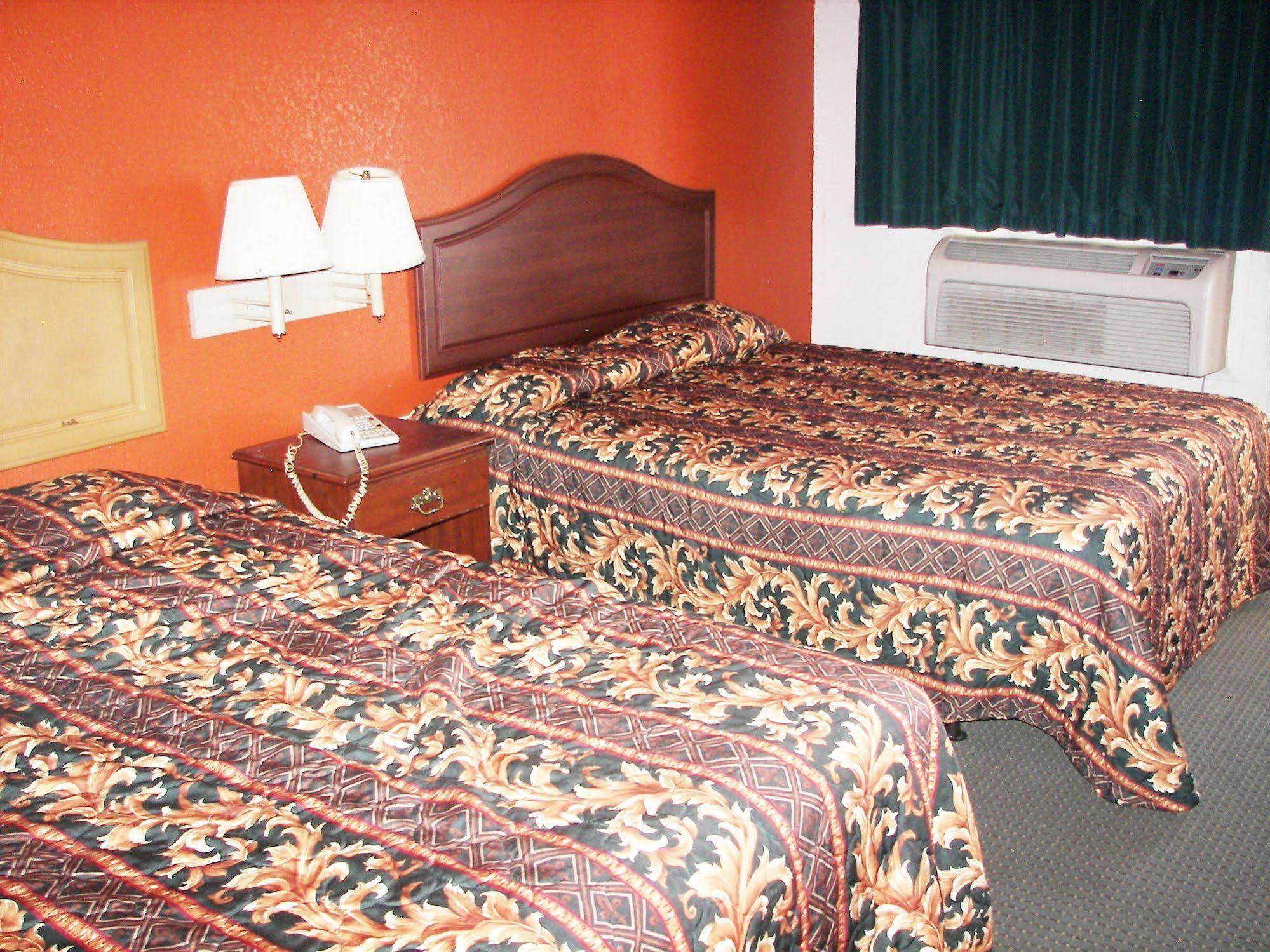 Quest Inn Weatherford Εξωτερικό φωτογραφία